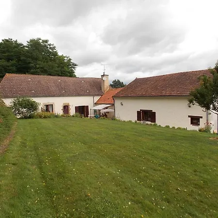 Cosy A Neuvy Avec Jardin Et Animaux Acceptes - Fr-1-489-213 Апартаменты Neuvy (Allier)