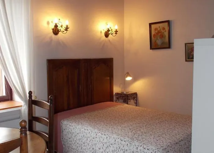 Cosy A Neuvy Avec Jardin Et Animaux Acceptes - Fr-1-489-213 Apartment *